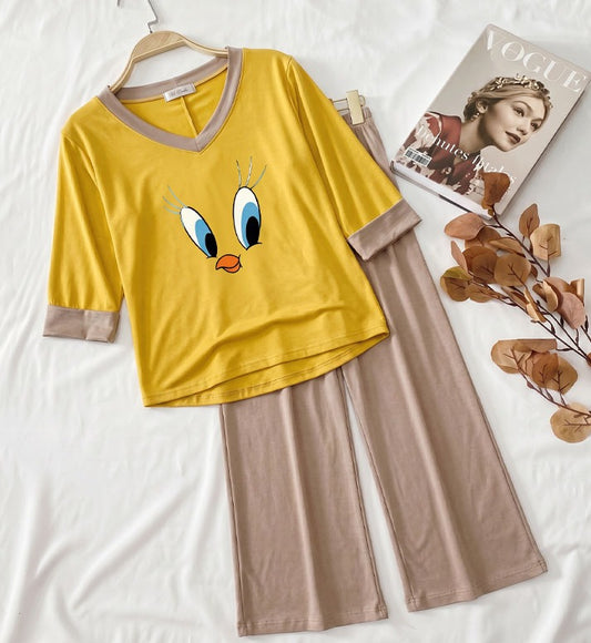 Yellow Daffy Duck V-Neck T Shirt with Contrast Trouser PJ Set